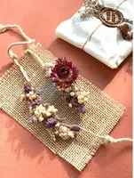 Are Florals In Your Plate To Gift It To Your Sister This Raksha Bandhan?