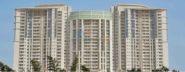 Mahindra Luminare Apartment for Rent on Golf Course Road - 1