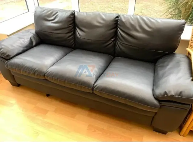 3 Seater Leather Sofa - Hardly Used. In Excellent Condition - 1/5