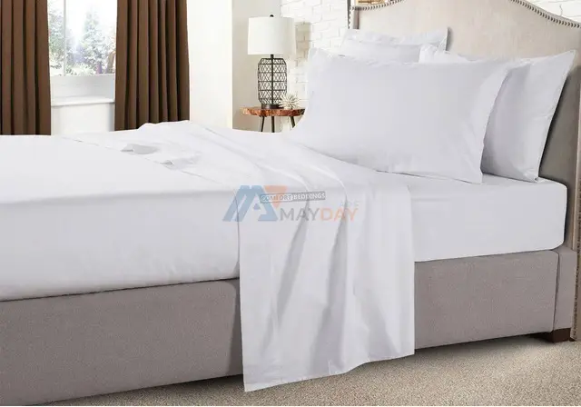 1000 TC White RV Bunk Bed Sheets - 1/3